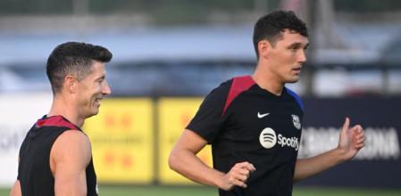 Rueda de prensa de Hansi Flick previa al partido contra el Athletic Club. El entrenador del Barça habló de la salida de GÜndogan, del rol de Fermín, el final del mercado y Lamine Yamal entre otros temas surgidos de las preguntas de los periodistas