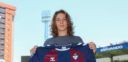 Margherita Monnecchi en su presentación como jugadora del Eibar.