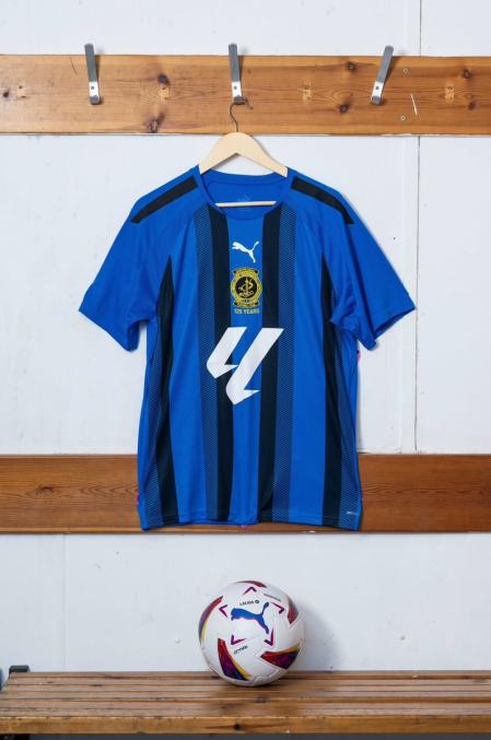 Se han impreso un número limitado de camisetas conmemorativas
