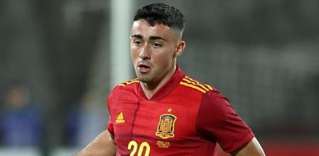 Alberto Moleiro, con la camiseta de España Sub-21