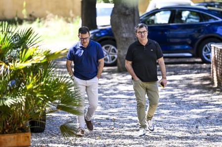 Los doctores Carles Miñarro y Rircard Pruna estuvieron en la comida organizada por Flick
