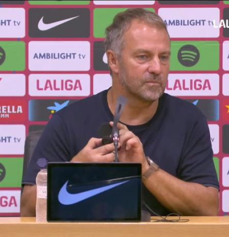 El técnico azulgrana mostró prudencia pese a la euforia entre la afición tras el que ha sido el mejor partido del Barça desde que llegó el técnico alemán. Escucha aquí sus declaraciones tras la goleada (7-0) histórica al Real Valladolid, con hat-trick de Raphinha.