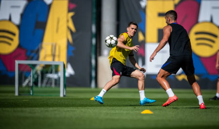 Gavi, en el entrenamiento del Barça del 16 de septiembre de 2024