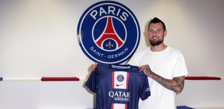 BOULOGNE-BILLANCOURT, FRANCE - JULY 04: Football Player Alexandre Letellier extends his contract at PSG until 2024 at La Factory on July 04, 2022 in Boulogne-Billancourt, France. (Photo by Laurent Viteur/Getty Images For PSG))