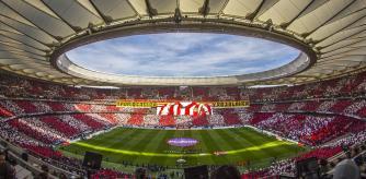 El estadio Metropolitano recibirá al Atlético de Madrid con un mosaico enorme, un tifo de 70.000 cartulinas.