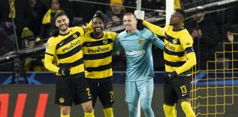 Bern (Switzerland Schweiz Suisse), 28/11/2023.- YB's Loris Benito, Ulisses Garciam Goalkeeper Anthony Racioppi and Mohamed Ali Camara, from left to right, celebrate after winning 2-0 the UEFA Champions League group G soccer match between Switzerland's BSC Young Boys and Serbia's FK Red Star Belgrade, in Bern, Switzerland, 28 November 2023. (Liga de Campeones, Suiza, Belgrado) EFE/EPA/ANTHONY ANEX