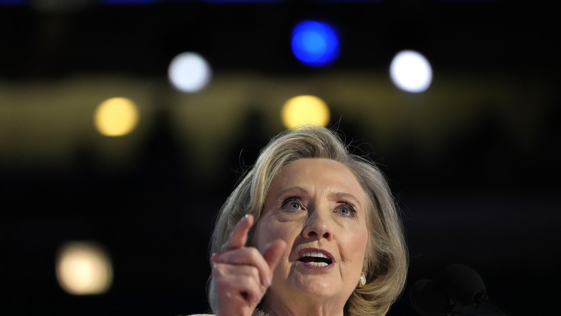 "Sáquese la viga de su propio ojo": Asesor de Orbán responde a Hillary Clinton