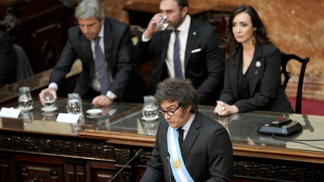 "Hoy empezamos a escribir la nueva historia de Argentina": Milei presenta el Presupuesto 2025