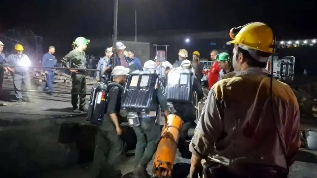 Al menos 30 muertos en una explosión en una mina de carbón en Irán