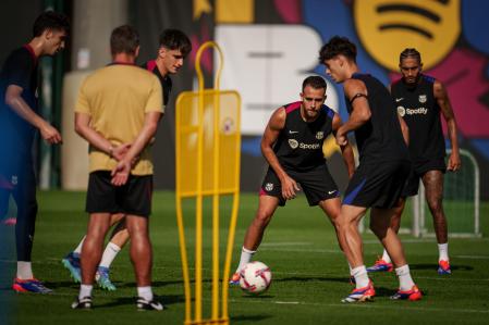 El Barça trabajó en la Ciutat Esportiva sin los internacionales