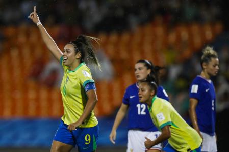 Priscila marcó para Brasil ante Francia