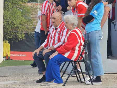 Nieves y Andrés, los aficionados del Atlético de Madrid que se han hecho virales.