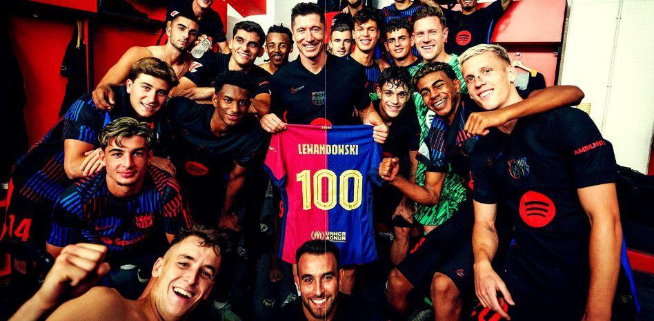 El detalle de la plantilla con Lewandowski por su partido 100 y su ambicioso mensaje