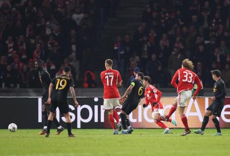 Král superó a Lunin con un potente derechazo