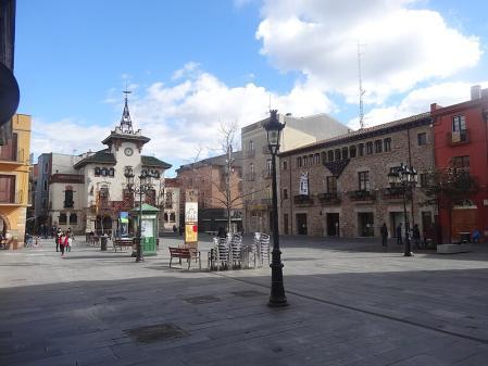 Imagen de la céntrica Plaça de la Vila de Sant Celoni