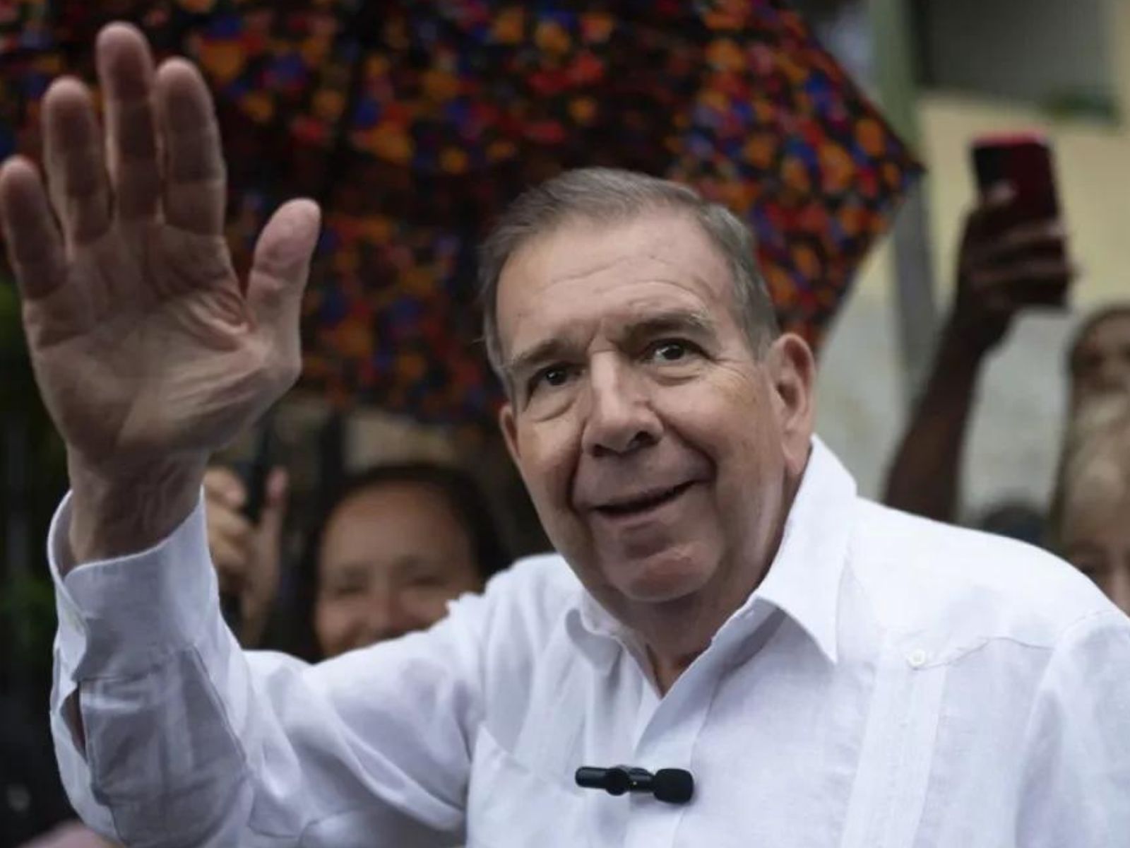 Edmundo González aclara que no fue coaccionado por el Gobierno de España para su exilio
