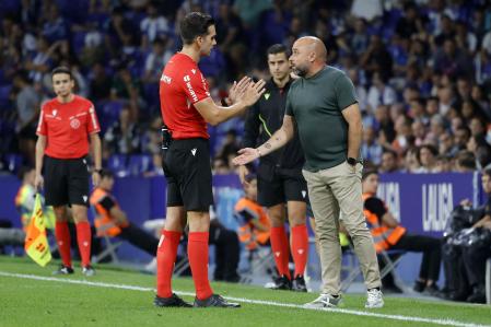 Quintero González y Manolo González, durante el partido