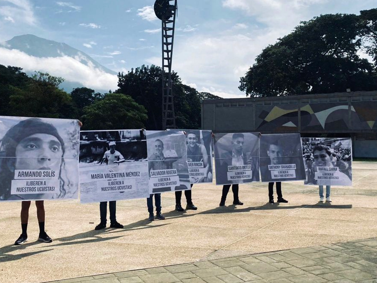 ucevistas detenidos