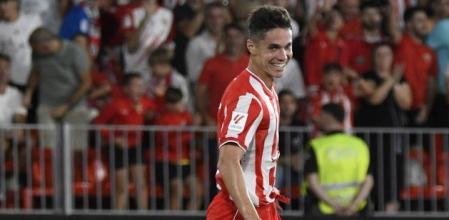 El jugador del Almería salvó a una pareja que estaba siendo arrastrado por la corriente