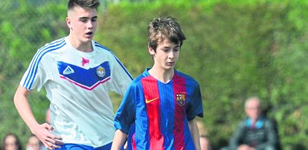 Marc Casadó, con el Infantil A del Barça