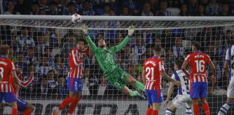 Jan Oblak, en una de las paradas milagrosas que hizo en el partido Real Sociedad-Atlético de Madrid.