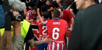 El Comité de Disciplina de la Real Federación Española de Fútbol (RFEF) dictó este miércoles una sanción de tres partidos de cierre parcial de su grada para el Estadio Cívitas Metropolitano, por el lanzamiento de objetos e incidentes durante el pasado derbi el domingo entre Atlético de Madrid y Real Madrid. (Fuente: Europa Press / Atlético de Madrid)