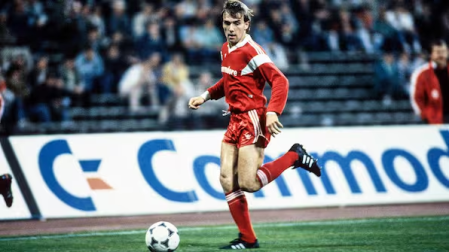 Flick jugó en el Bayern cinco temporadas