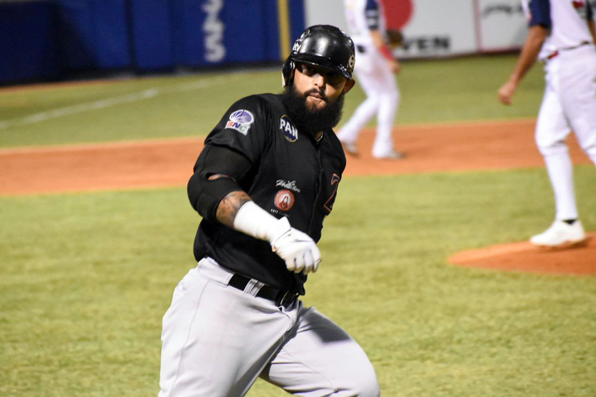 Águilas activó a Odor, Pirela y Vivas para buscar revertir el mal momento