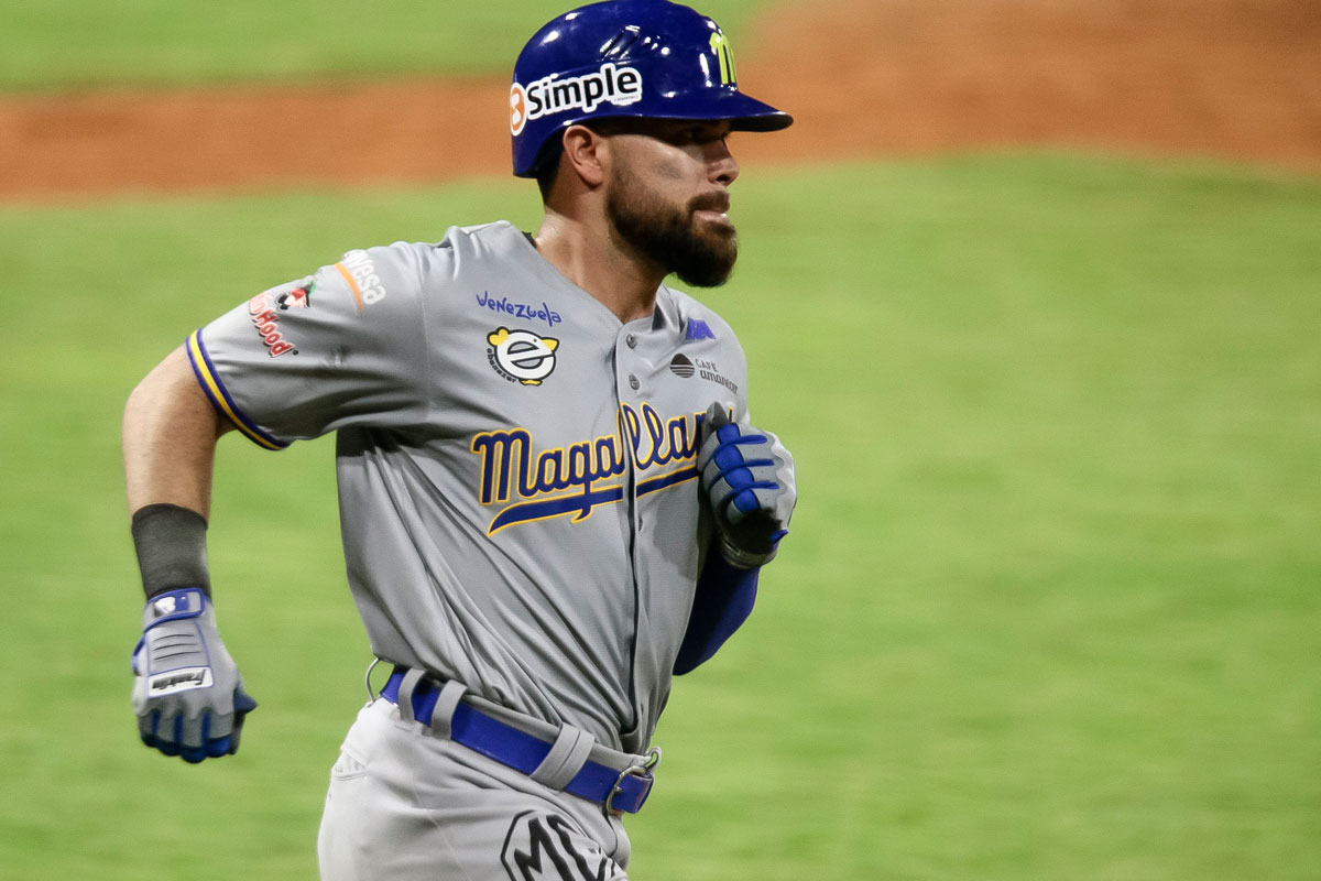 Renato Núñez Magallanes