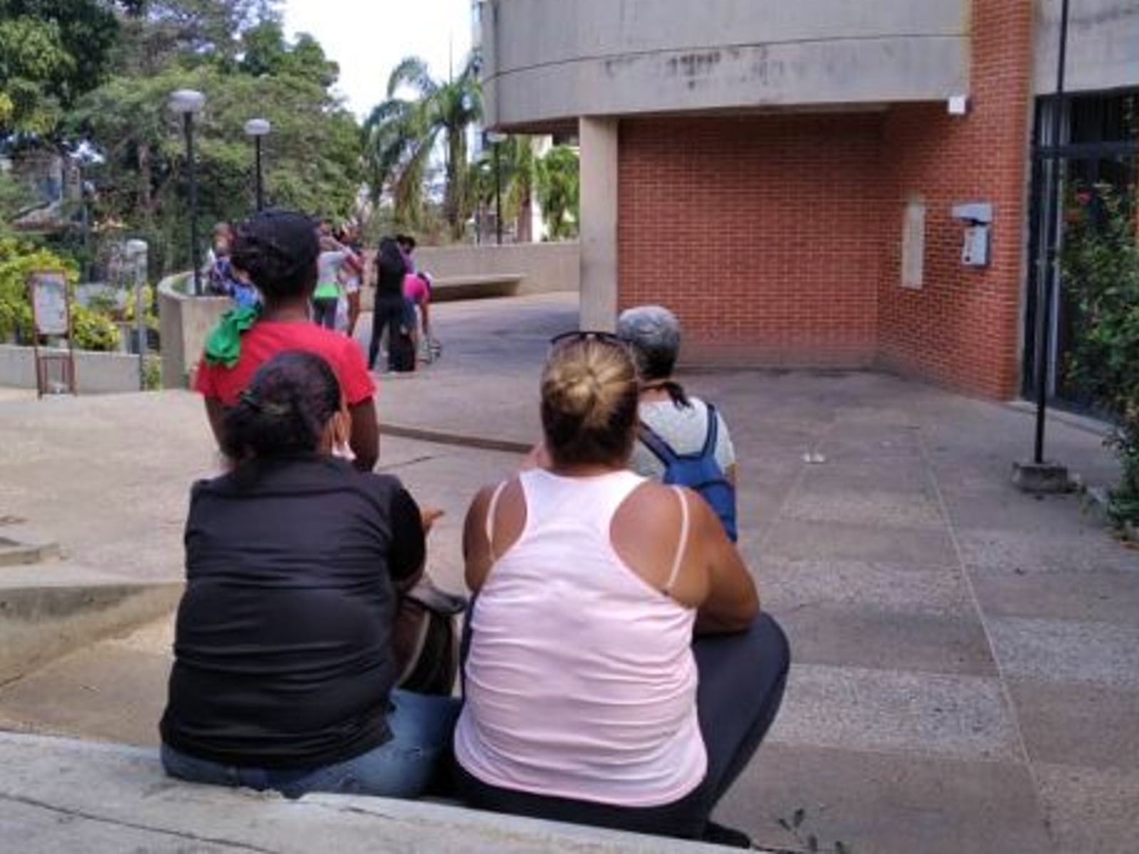Mamá, me pegó por la cara: Adolescentes detenidos en Caraballeda denunciaron a gritos maltratos