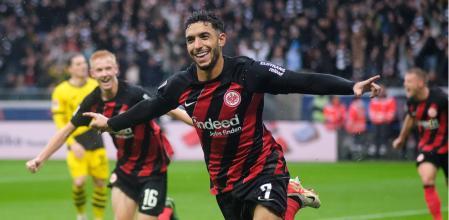Omar Marmoush se está saliendo este curso en el Eintracht Frankfurt
