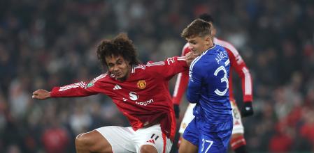Zirkzee podría irse del Manchester United cedido