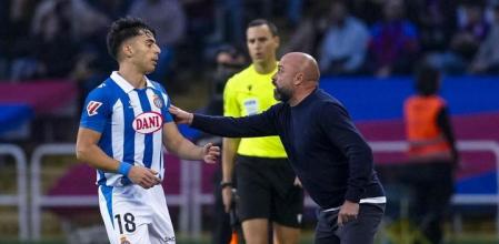 El jugador del RCD Espanyol ha explicado a los medios del club blanquiazul la dificultad que implica el partido contra el Girona y ha dicho que no hay que agobiarse por la clasificación durante el transcurso de la liga.