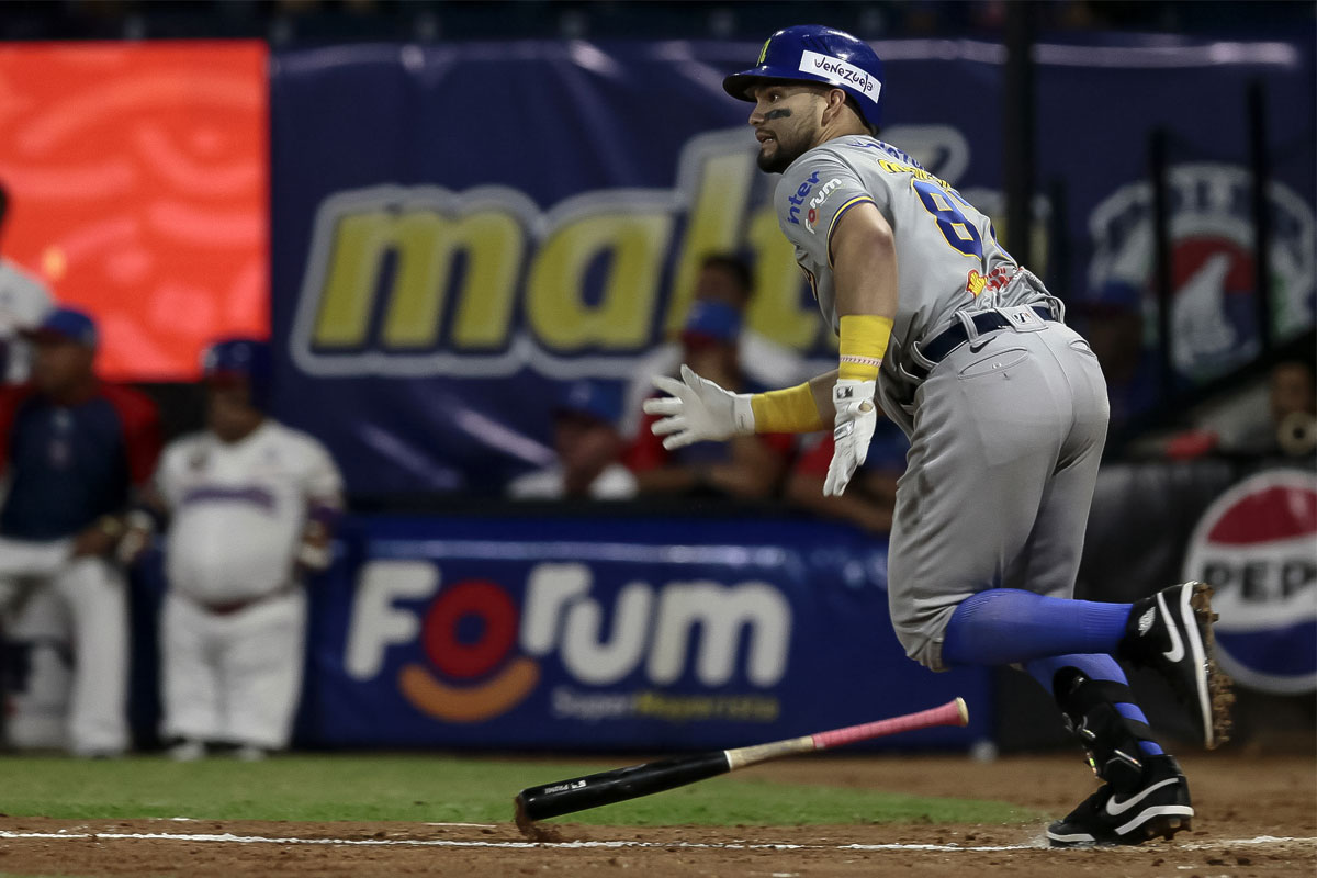 Magallanes combinó defensa y bateo oportuno para derrotar a La Guaira