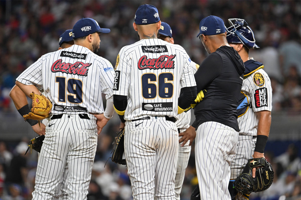 Leones se esfuerza en reorganizar su pitcheo