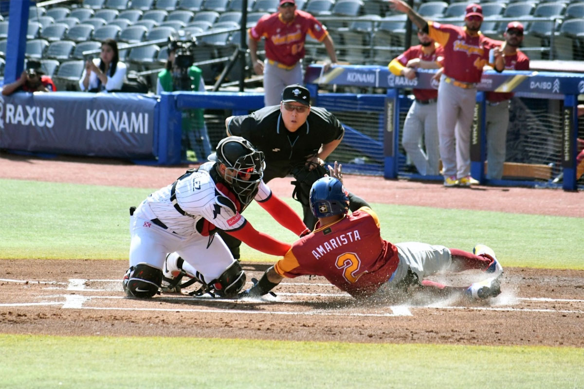 Panamá maniató a Venezuela en el Premier 12
