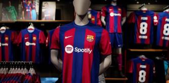 La firma deportiva alemana, que ya tiene al Manchester City, quiere dar el golpe equipando al club culé, que no atraviesa un buen momento con Nike