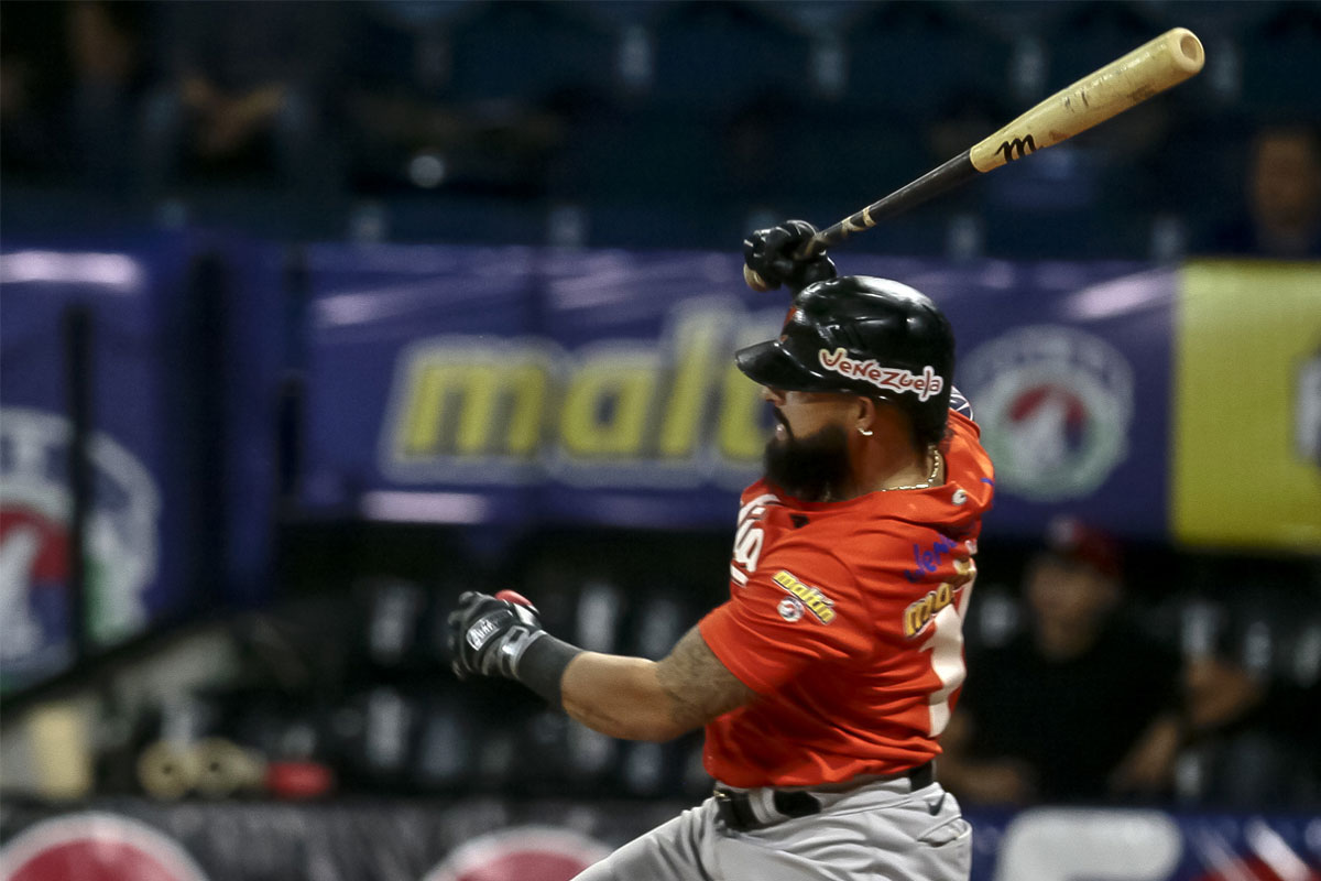 Águilas repitió sobre Caribes para su séptimo triunfo seguido