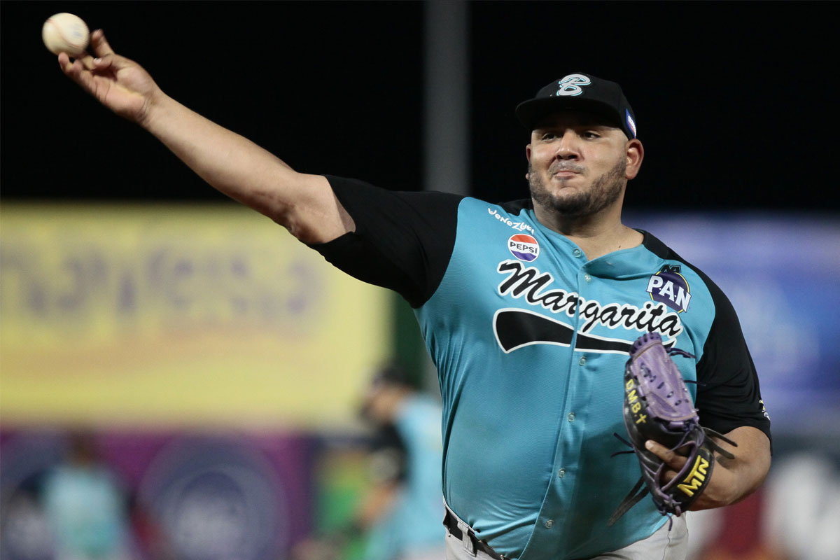 Bravos lanzó no hit no run combinado y empató a Tiburones en la punta