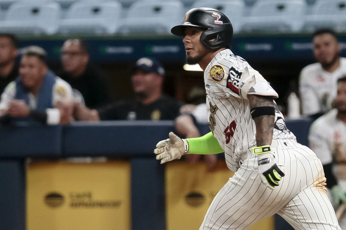 Lenyn Sosa se ausenta del Caracas por tiempo indefinido
