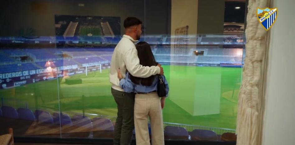 Novedosa experiencia VIP en La Rosaleda: Una pareja disfruta de una noche única en el estadio