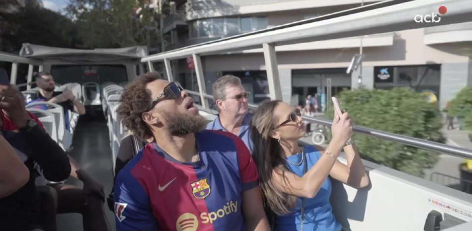 La pasión por Barcelona de Anderson y Metu: alucinan con la Sagrada Familia y con un crack del Barça