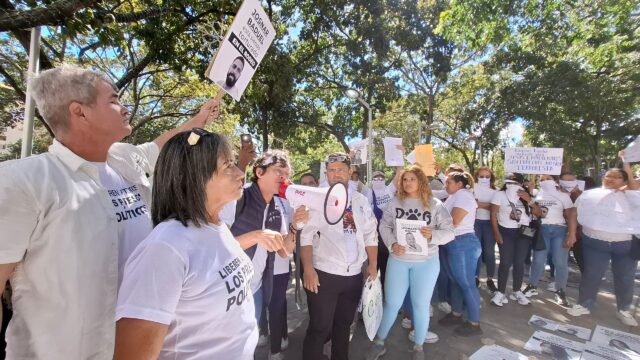Familiares de presos políticos