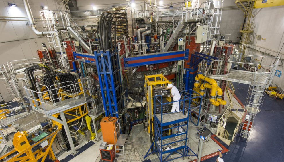 Un reactor bate un importante récord en su búsqueda de la energía ilimitada