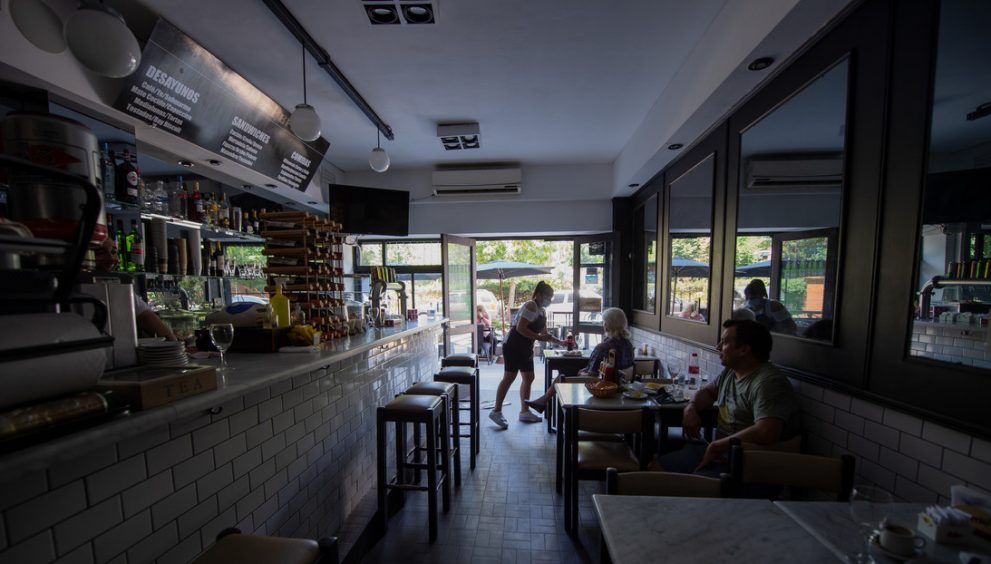 Buenos Aires sufre un apagón masivo que deja sin luz hasta la sede de Gobierno