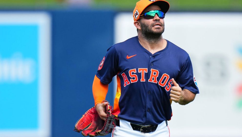 José Altuve comenzó tercera fase del cambio de posición