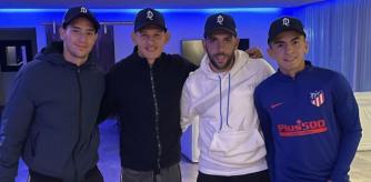 Thiago Almada, con una sudadera del Atlético de Madrid en 2021.