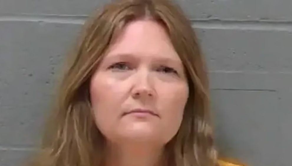 Maestra se declara culpable de abusar sexualmente de una estudiante por 18 meses