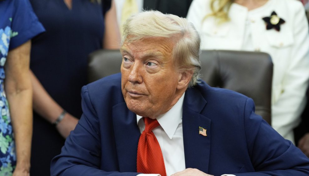 "Queremos ser ofensivos": Trump propone cambiar el nombre del Departamento de Defensa
